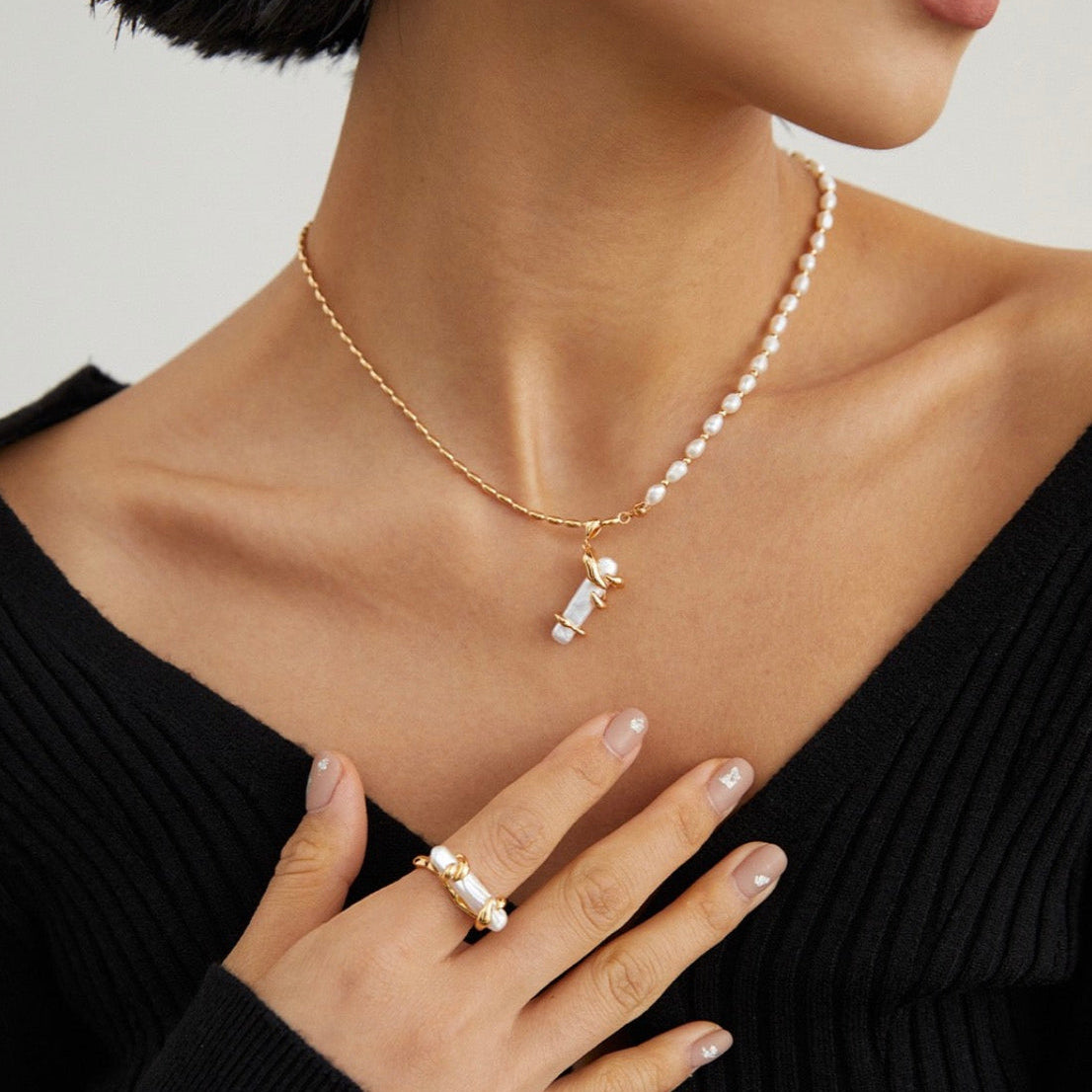 Solara natural pearl, 925 sterling silver necklace on neutral background