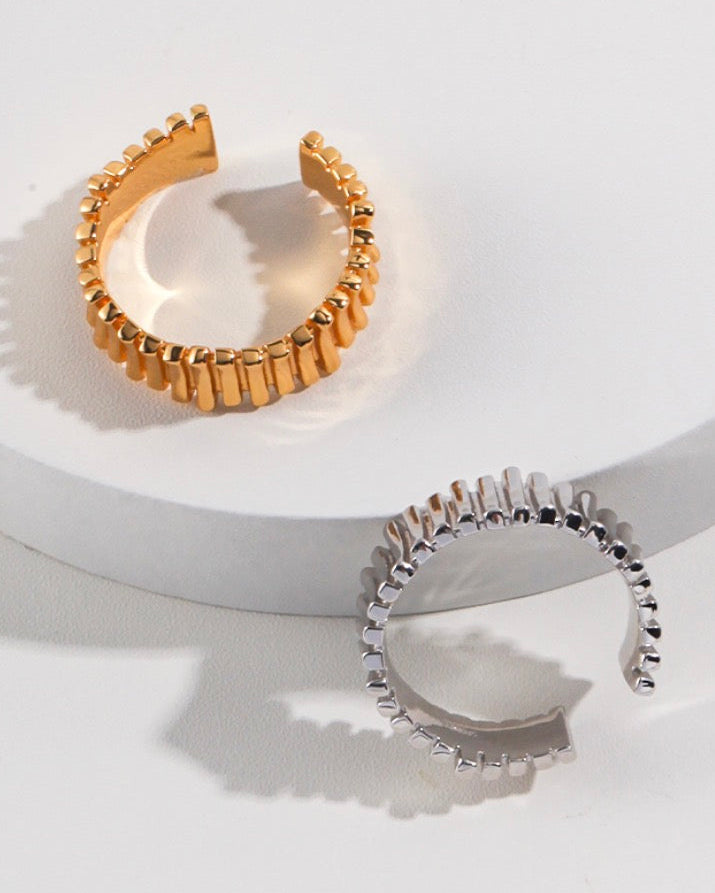 Molten Wavy Band Ring